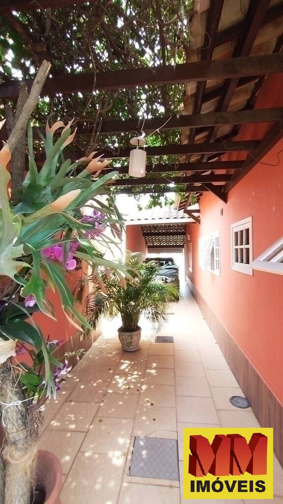 Casa à venda com 3 quartos, 239m² - Foto 4