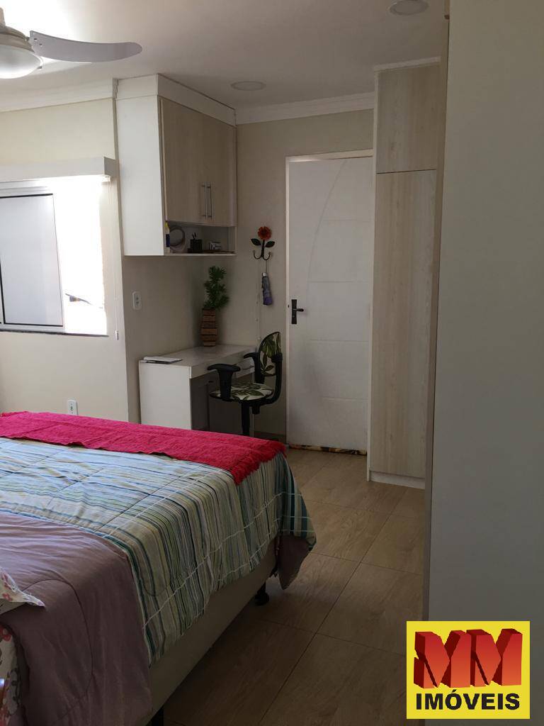 Casa à venda com 2 quartos, 70m² - Foto 9