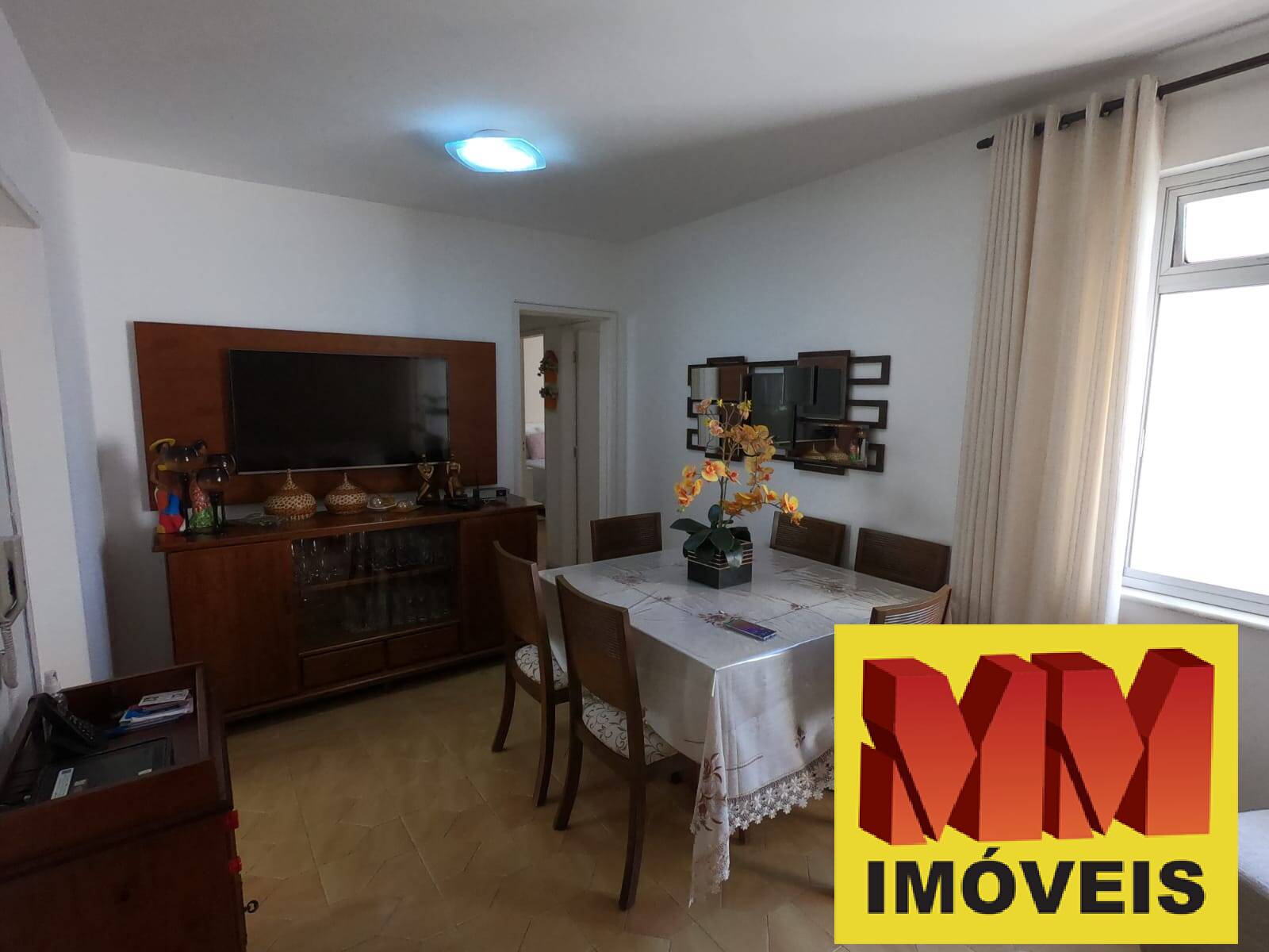 Apartamento à venda com 2 quartos, 70m² - Foto 1