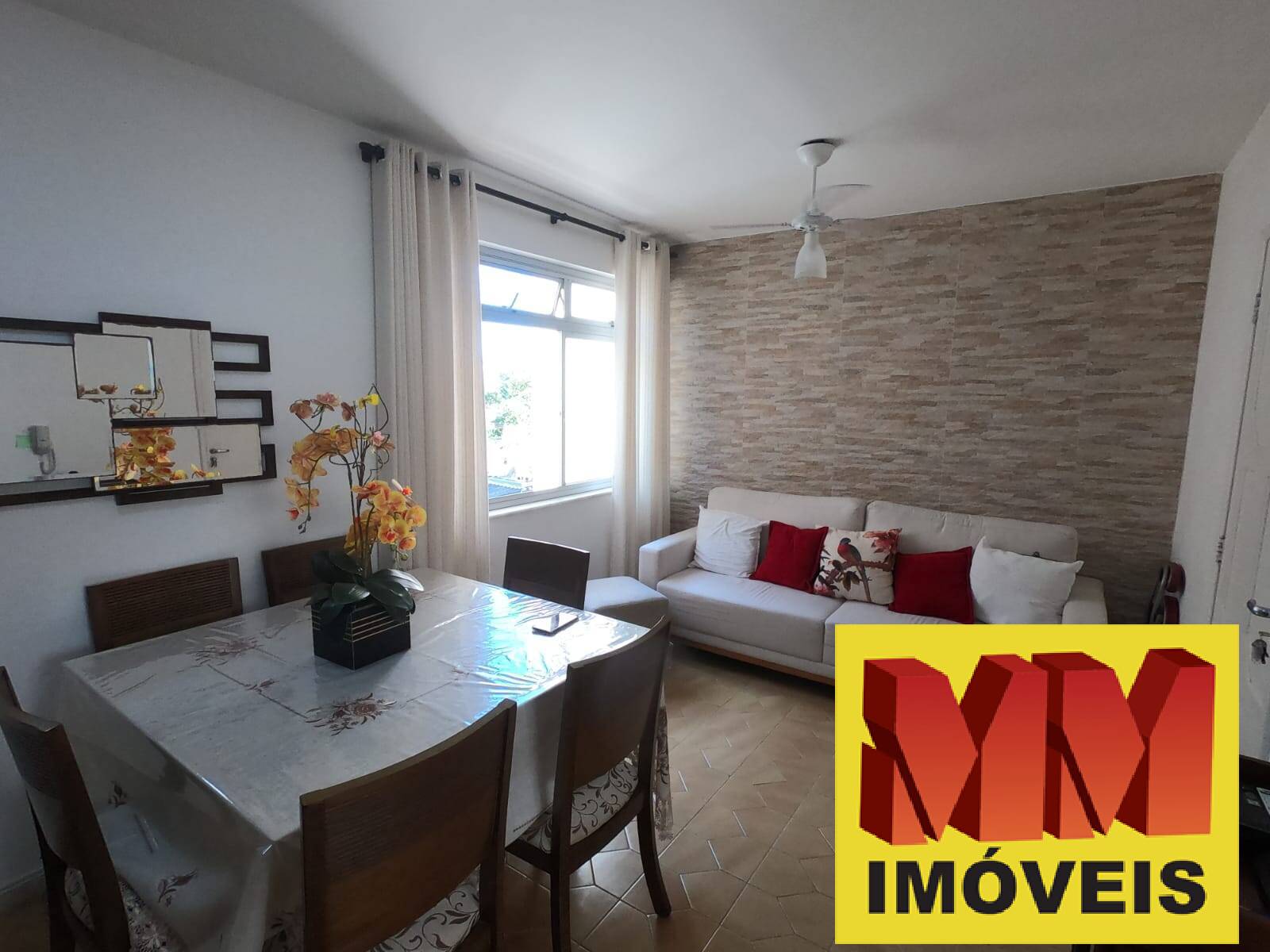 Apartamento à venda com 2 quartos, 70m² - Foto 2