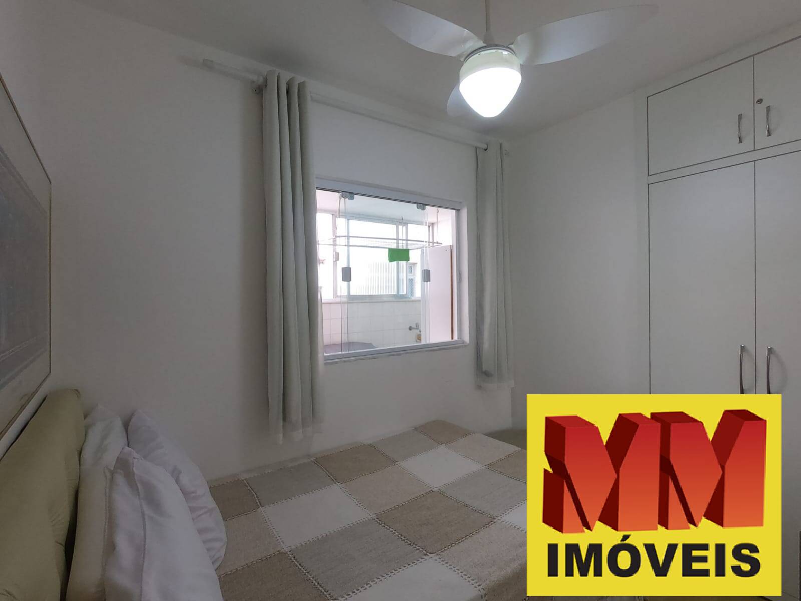 Apartamento à venda com 2 quartos, 70m² - Foto 13