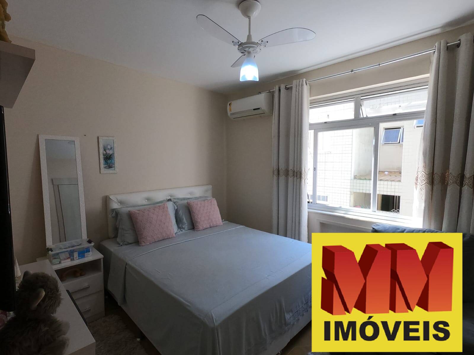 Apartamento à venda com 2 quartos, 70m² - Foto 17