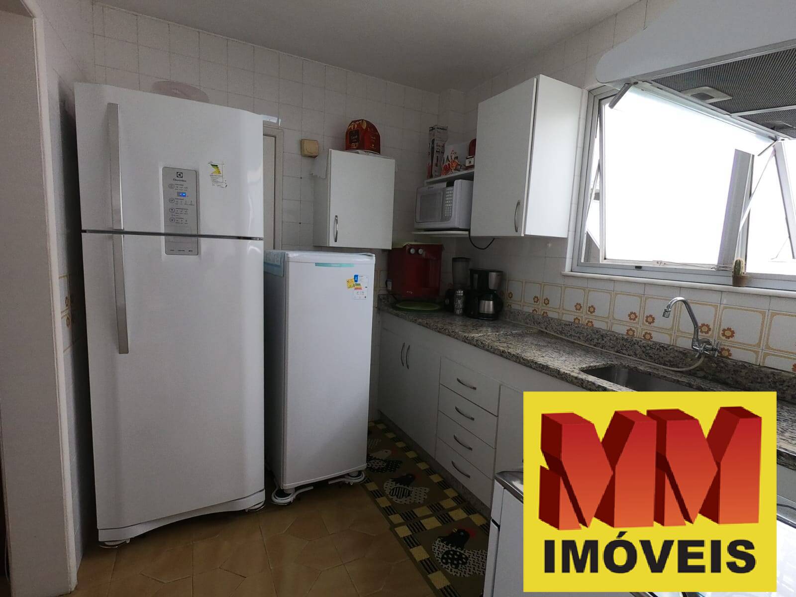 Apartamento à venda com 2 quartos, 70m² - Foto 4