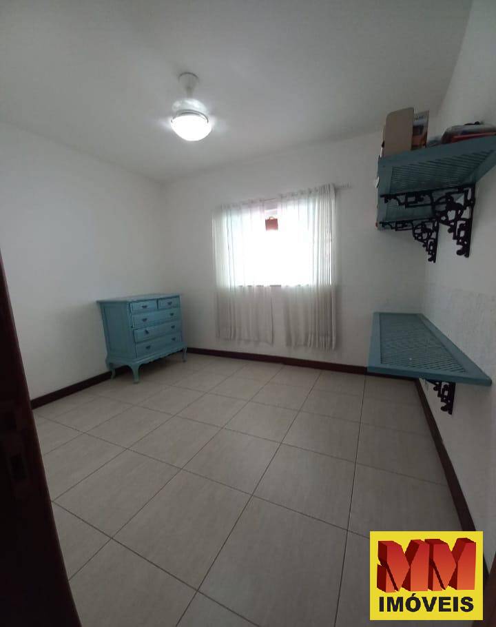 Casa à venda com 3 quartos, 300m² - Foto 17