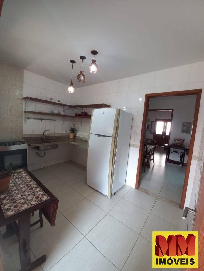 Casa à venda com 3 quartos, 300m² - Foto 13