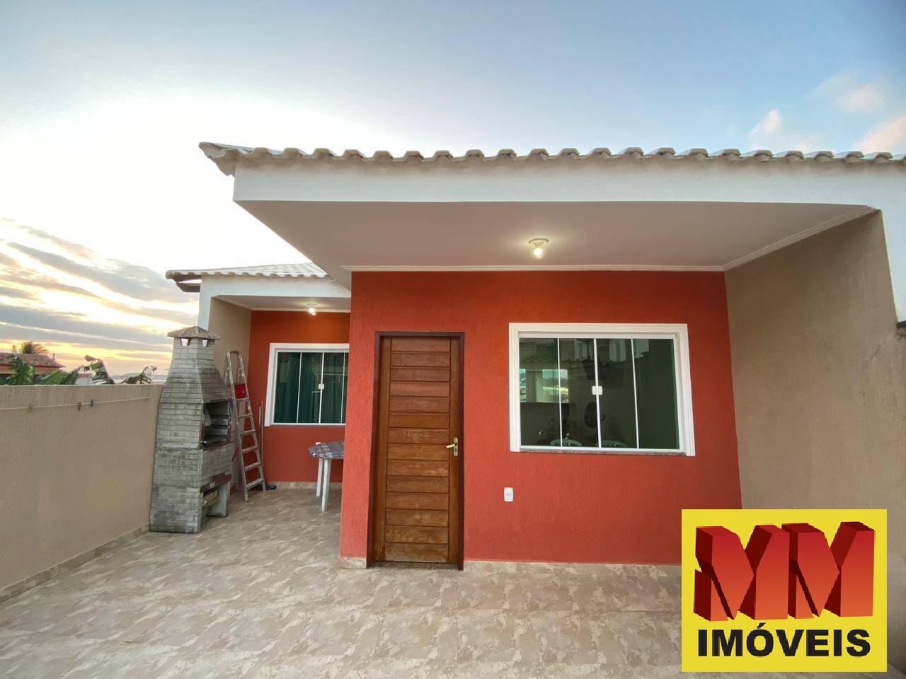 Casa à venda com 2 quartos, 70m² - Foto 2