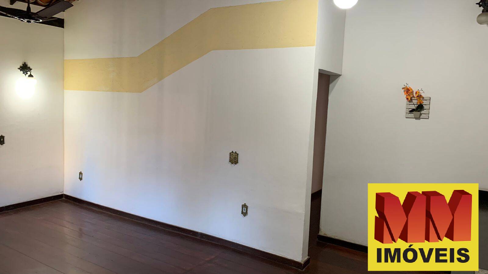 Casa à venda com 5 quartos, 200m² - Foto 10