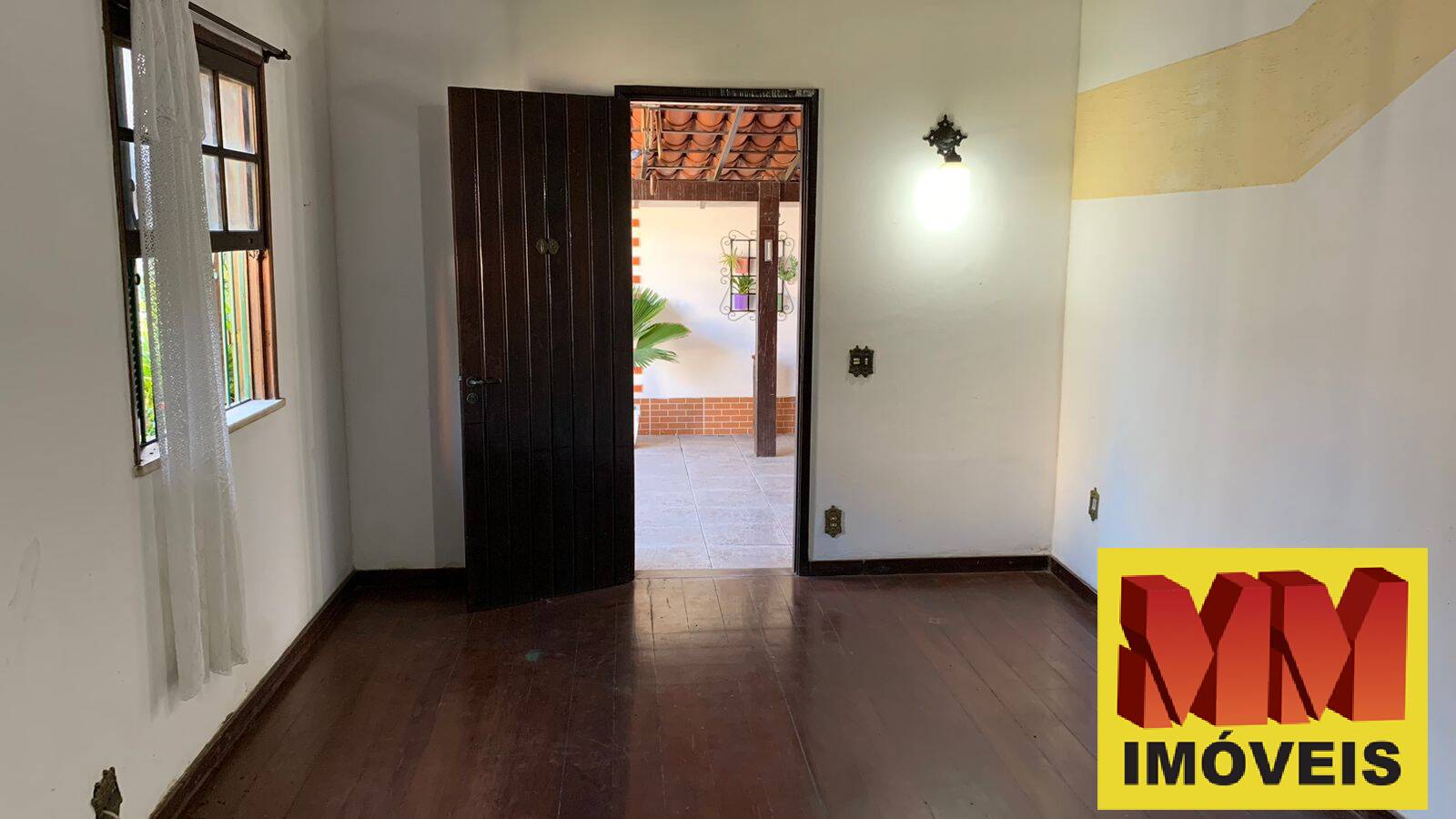 Casa à venda com 5 quartos, 200m² - Foto 11