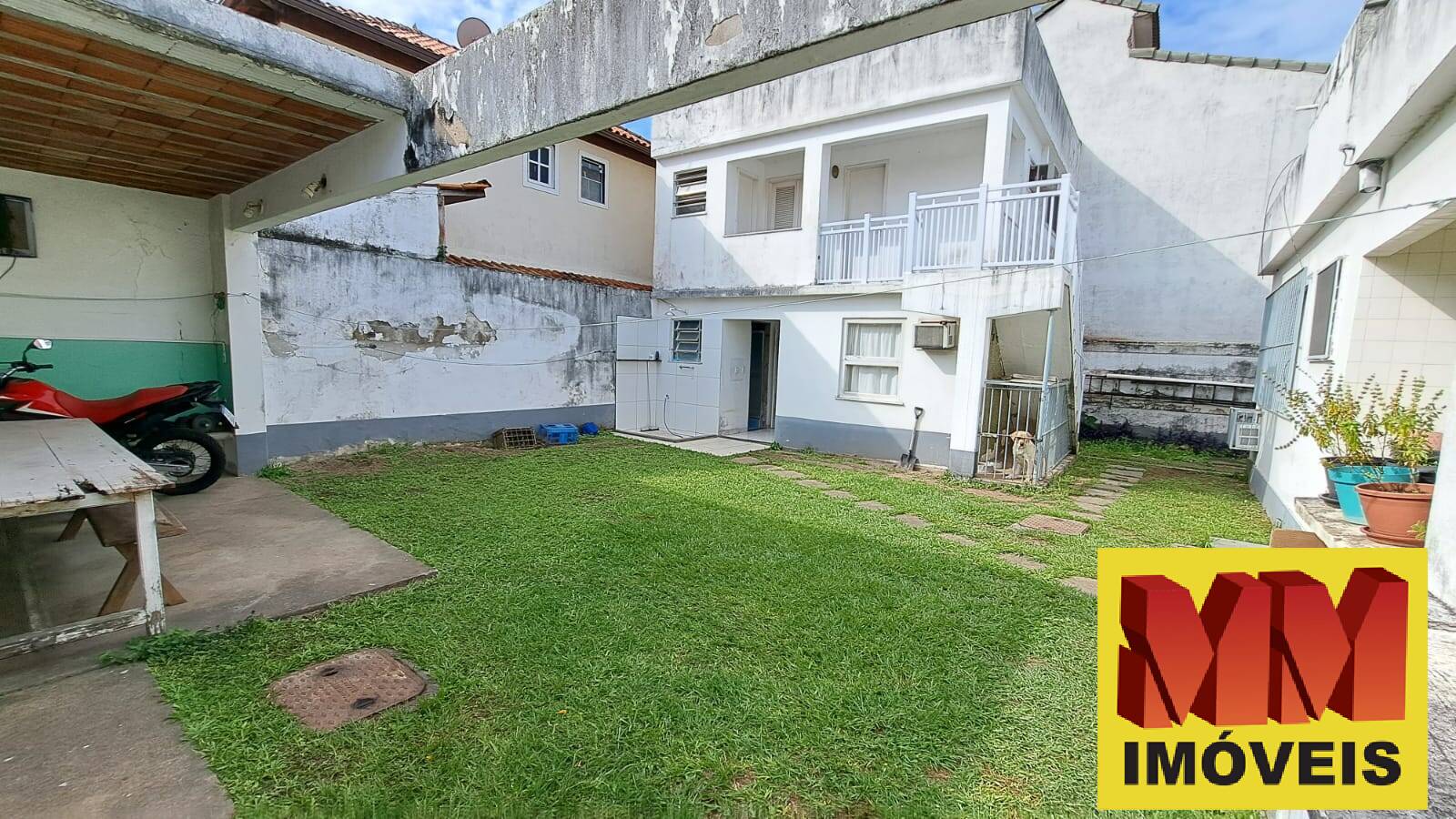 Casa à venda com 6 quartos, 250m² - Foto 22