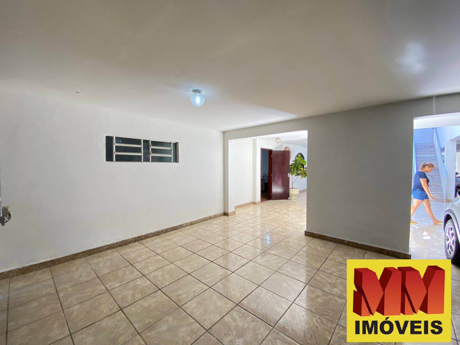 Casa à venda com 6 quartos, 272m² - Foto 2