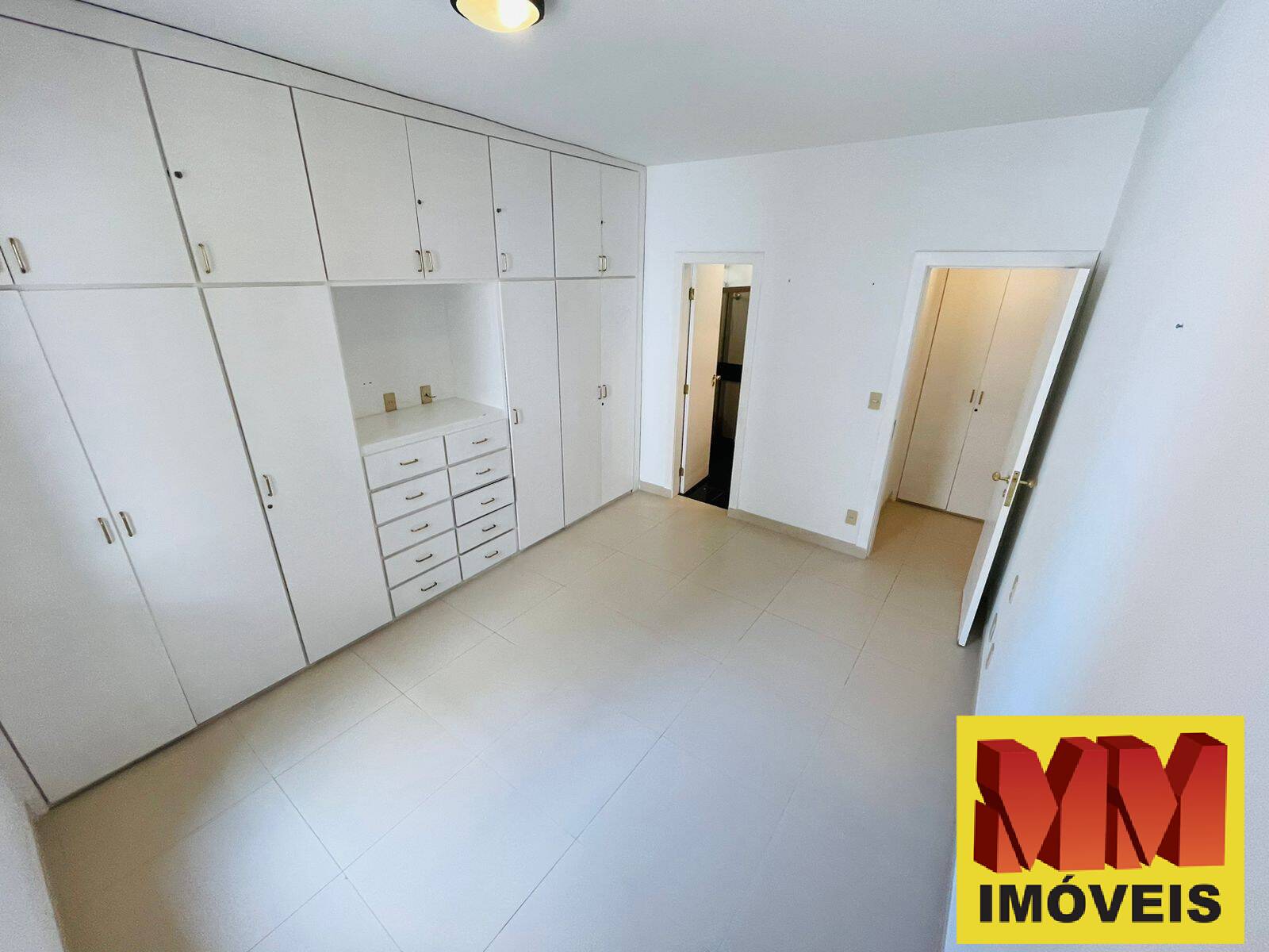 Apartamento à venda com 4 quartos, 164m² - Foto 25