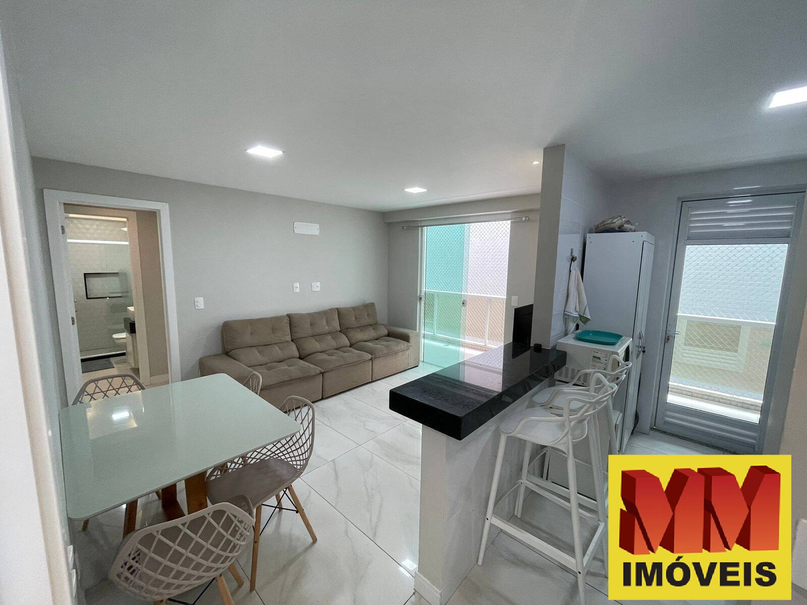 Apartamento à venda com 2 quartos, 85m² - Foto 4