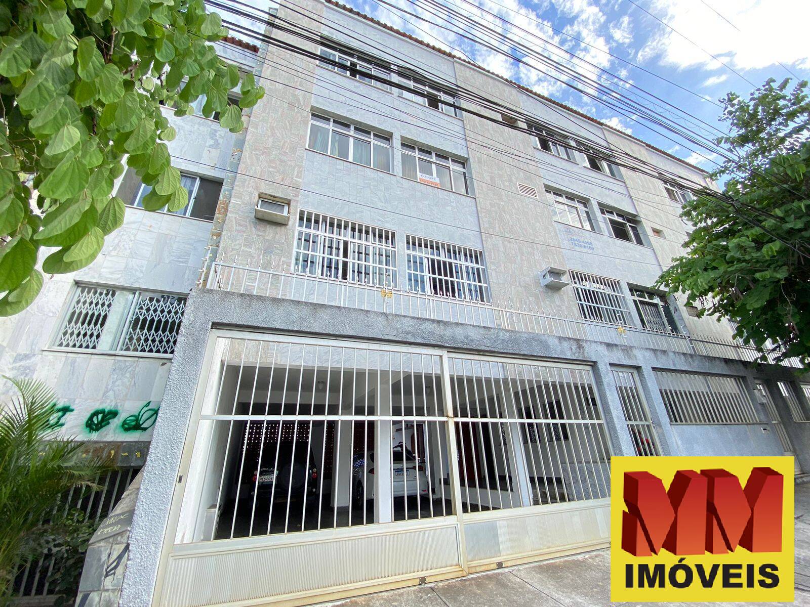 Apartamento à venda com 3 quartos, 95m² - Foto 2