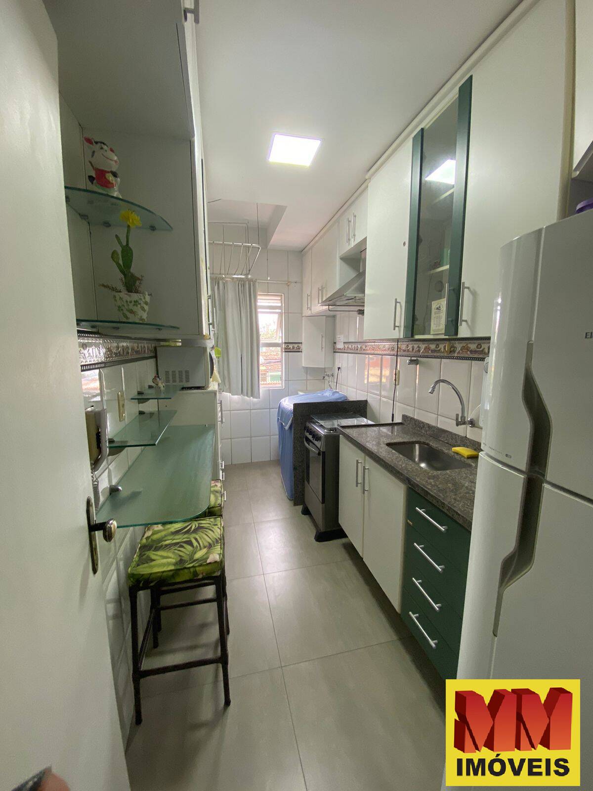 Apartamento à venda com 2 quartos, 75m² - Foto 7