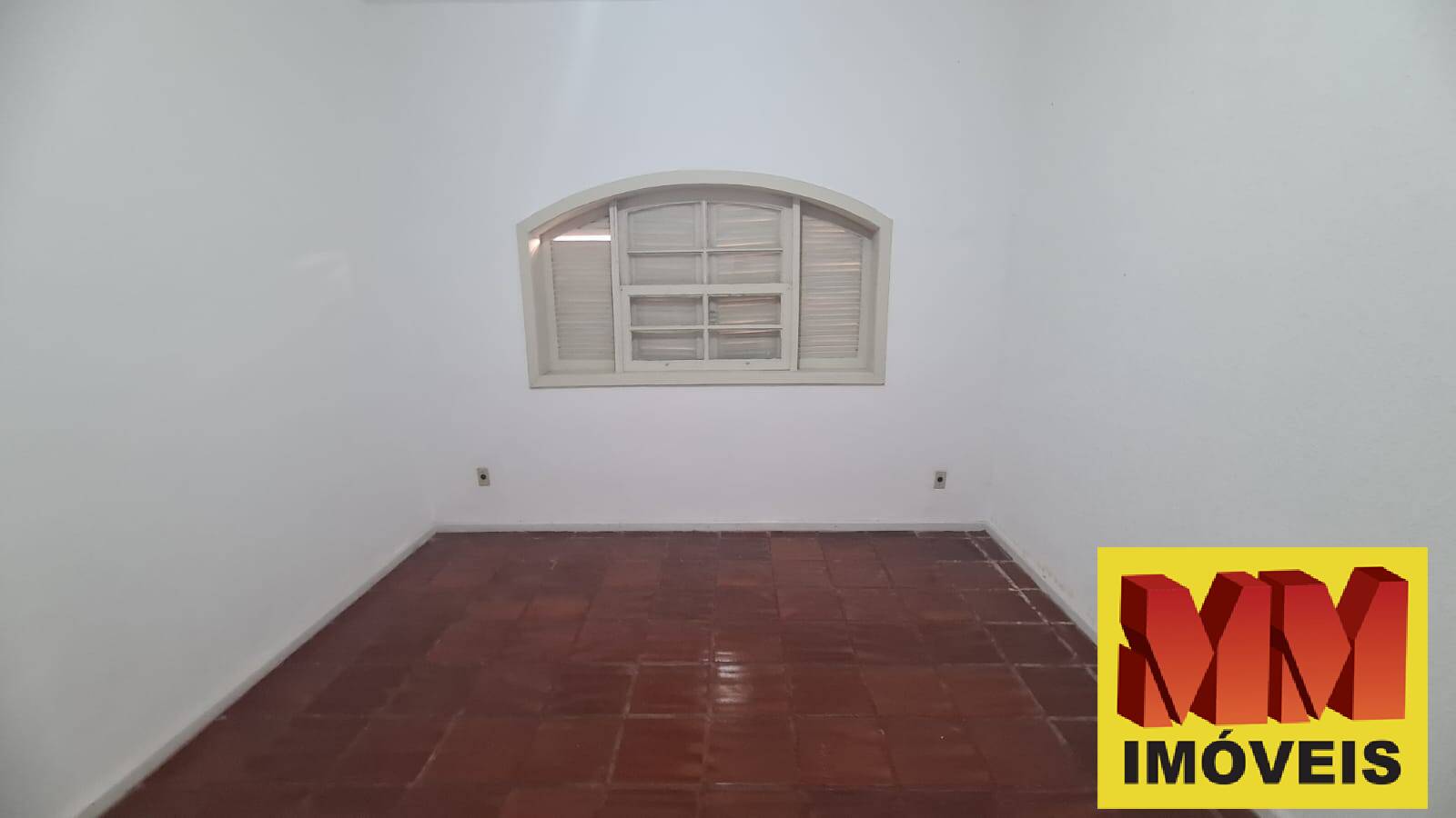 Casa à venda com 4 quartos, 200m² - Foto 22