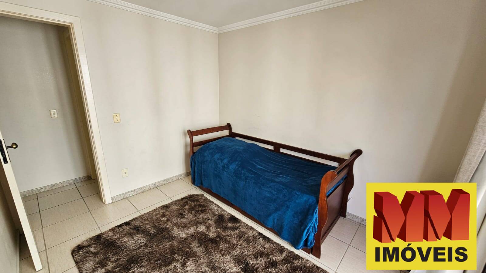 Apartamento para alugar com 3 quartos, 110m² - Foto 11