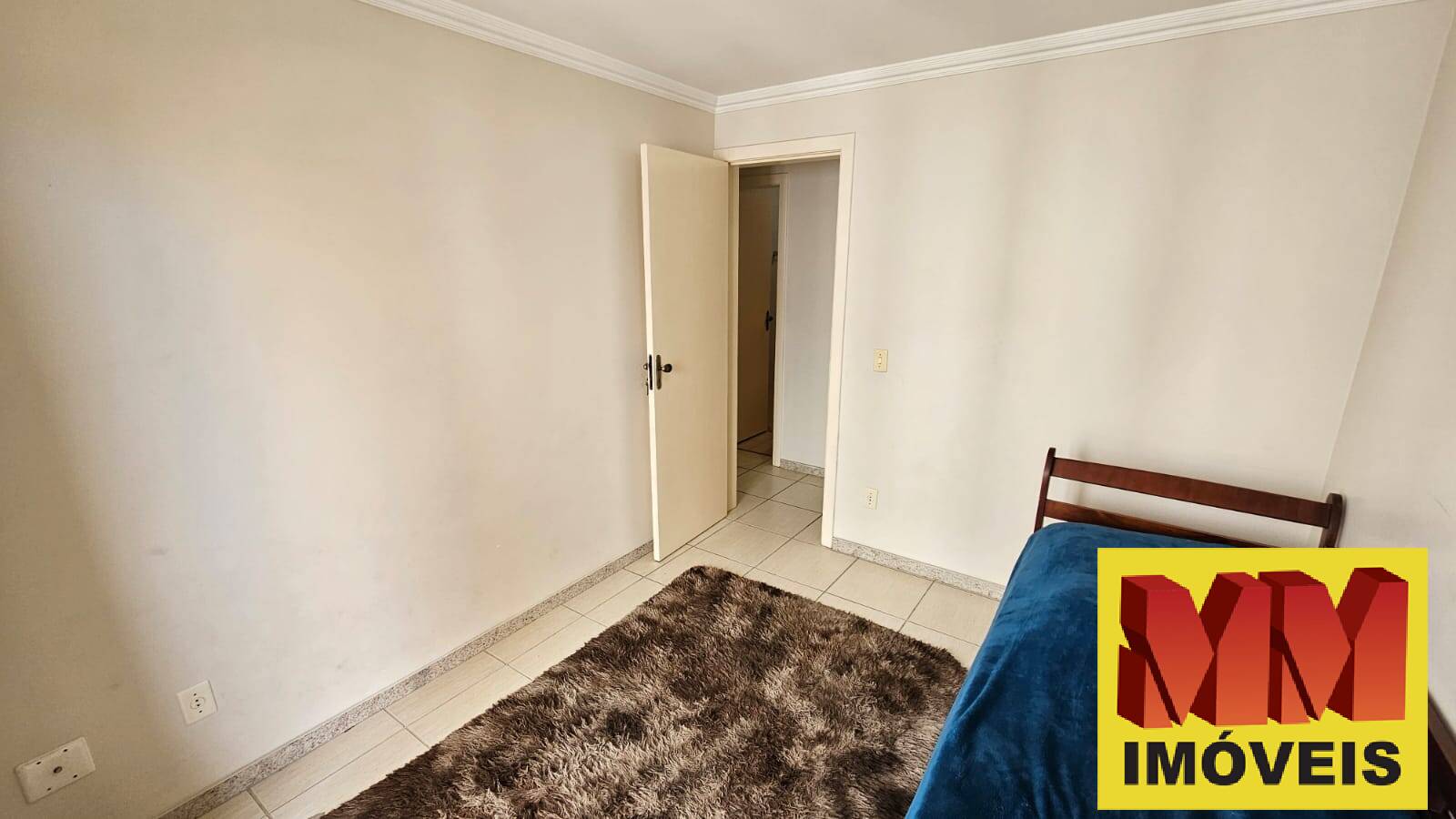 Apartamento para alugar com 3 quartos, 110m² - Foto 12