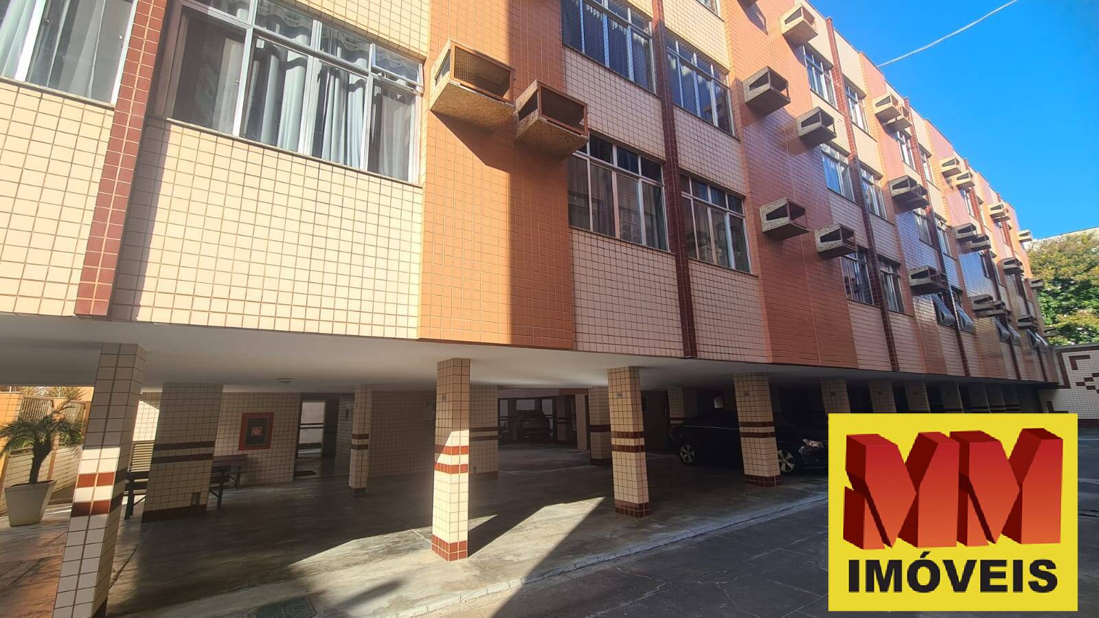 Apartamento à venda com 2 quartos, 65m² - Foto 1