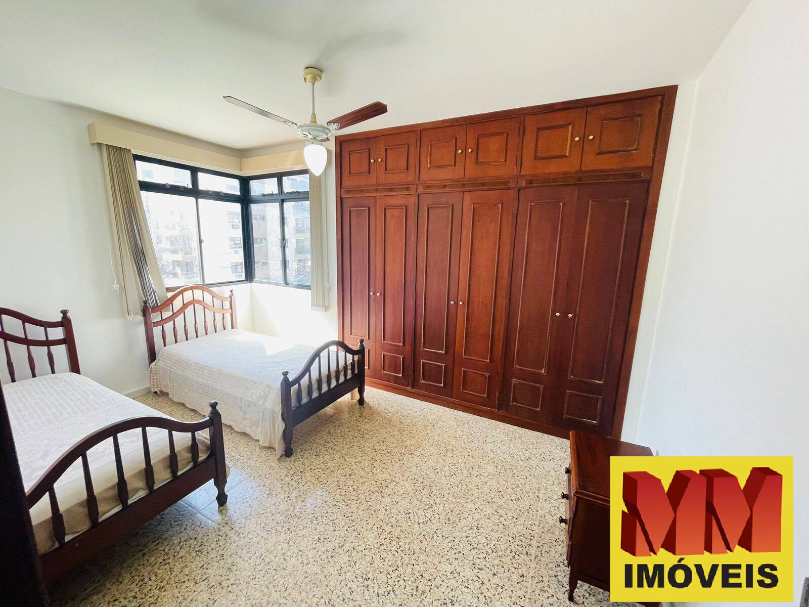 Apartamento à venda com 3 quartos, 196m² - Foto 26