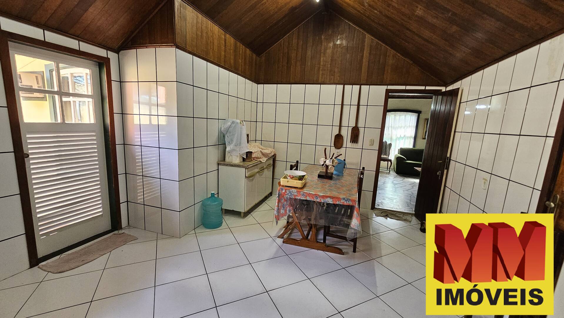 Casa à venda com 5 quartos, 300m² - Foto 10