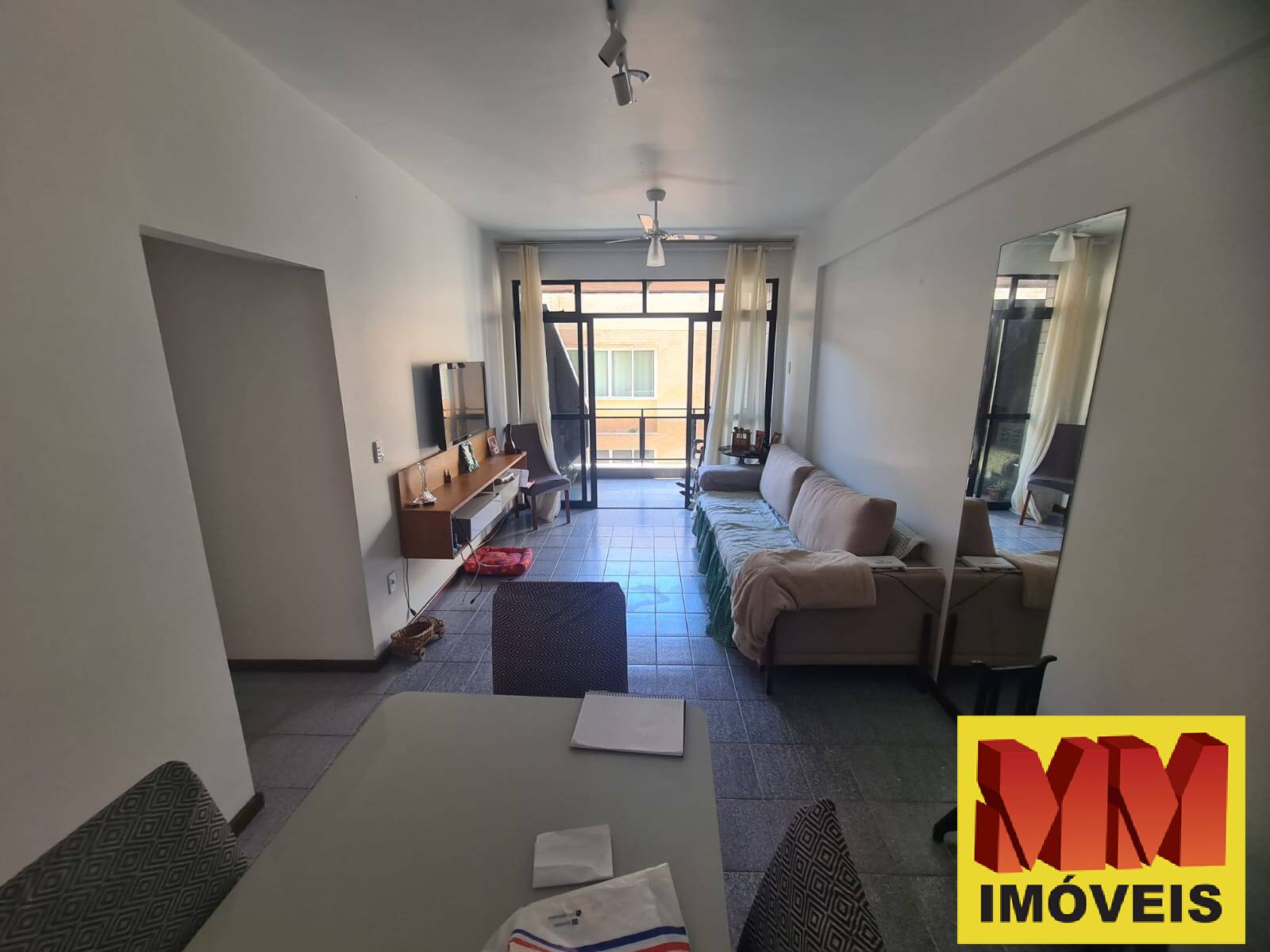 Apartamento à venda com 2 quartos, 110m² - Foto 2