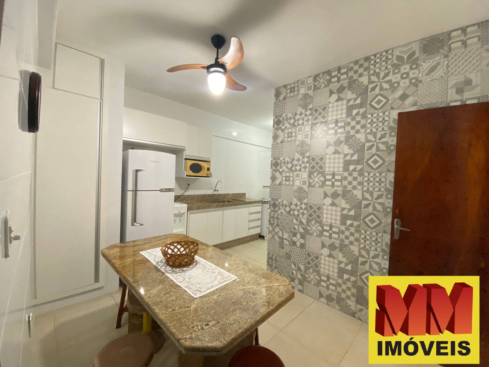 Apartamento à venda com 2 quartos, 68m² - Foto 4