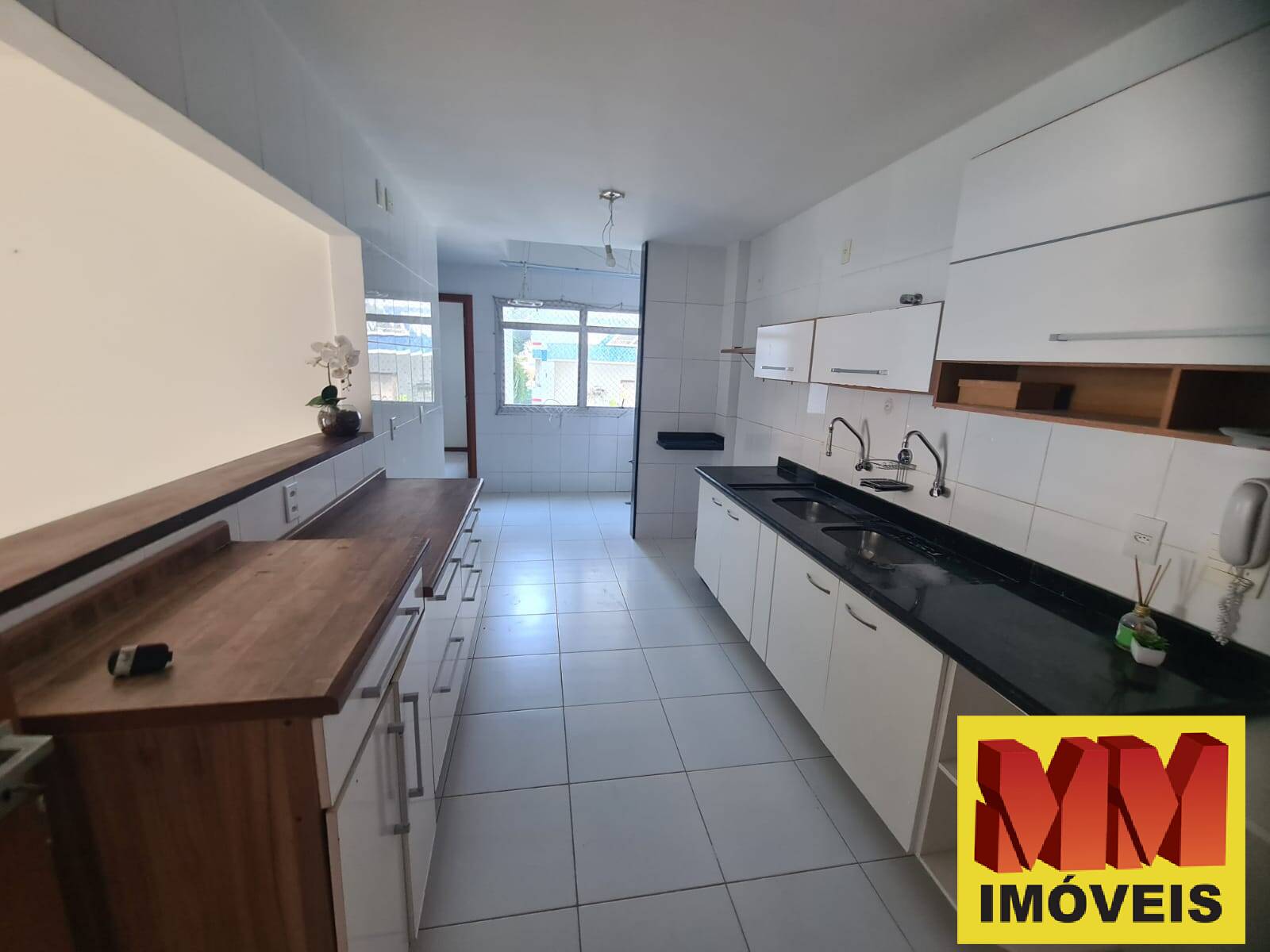 Apartamento à venda com 3 quartos, 156m² - Foto 9