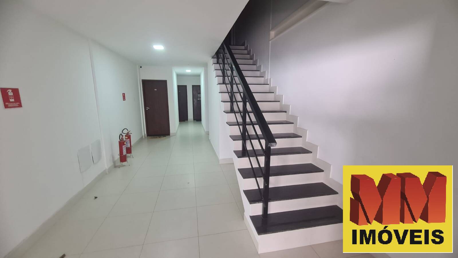 Casa de Condomínio à venda e aluguel com 2 quartos, 65m² - Foto 2