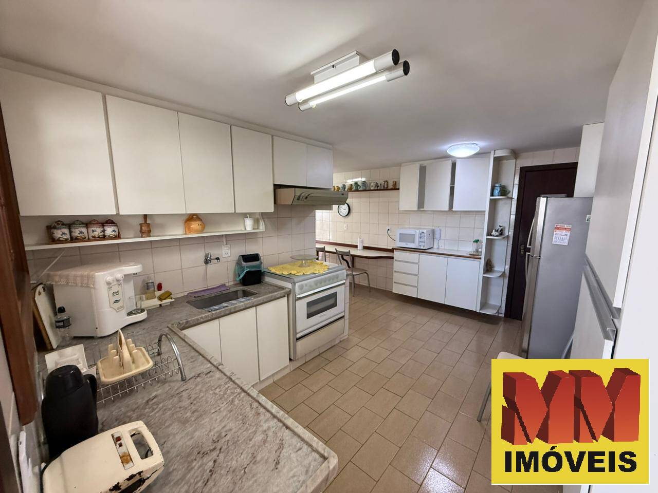 Apartamento à venda com 3 quartos, 160m² - Foto 10