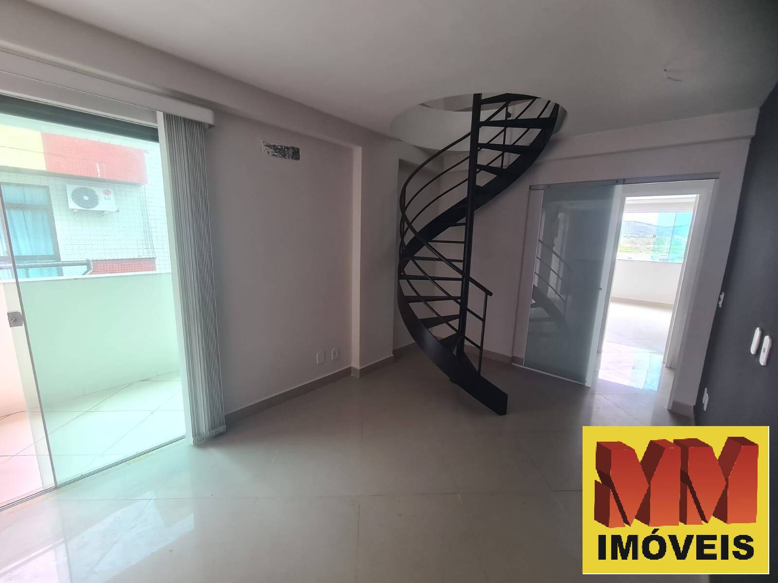 Cobertura à venda com 2 quartos, 130m² - Foto 2